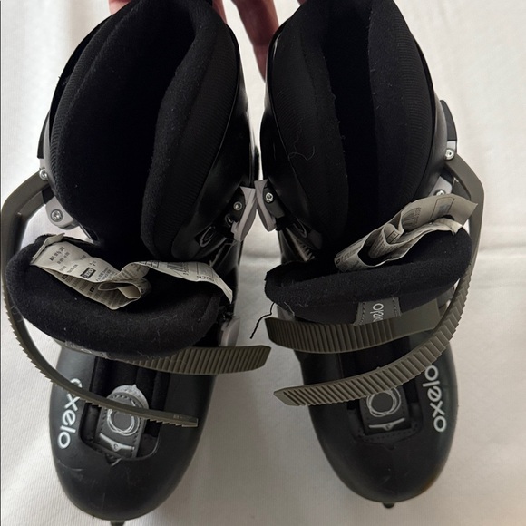 Oxelo Black and White Ice Skates. US 2.5/4 - Picture 3 of 8